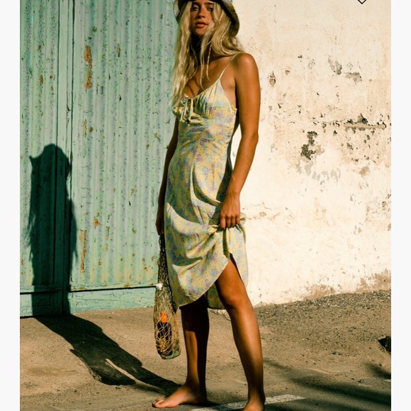 Billabong dress size L NEW WITH TAGS - Picture 3 of 4